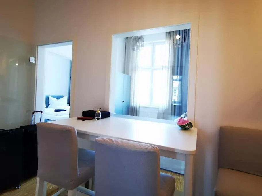 Sc 07 By Rockchair Apartments L Superhost Status L 2,5 Bedrooms Boxspringbeds Balcony Elevator Welcomes You! Berlijn