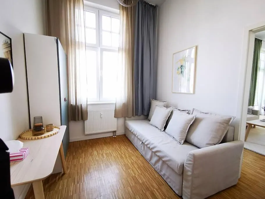 Sc 07 By Rockchair Apartments L Superhost Status L 2,5 Bedrooms Boxspringbeds Balcony Elevator Welcomes You! Berlin