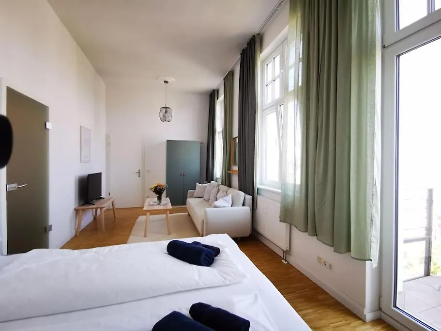 Sc 07 By Rockchair Apartments L Superhost Status L 2,5 Bedrooms Boxspringbeds Balcony Elevator Welcomes You! Berlin