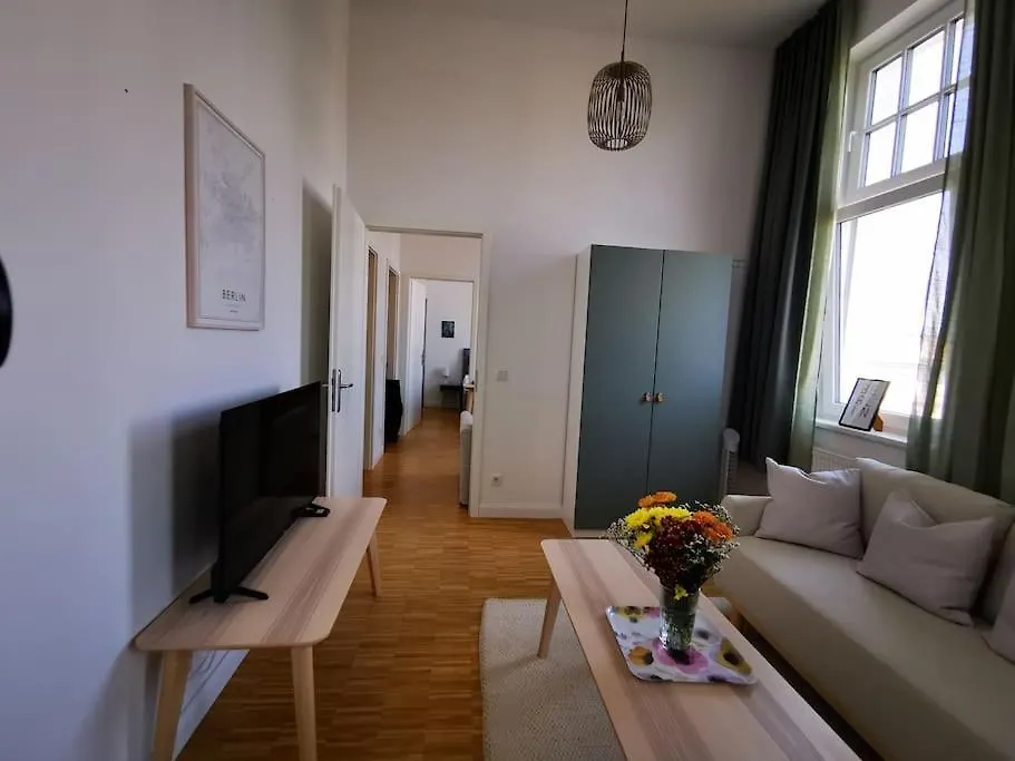 Sc 07 By Rockchair Apartments L Superhost Status L 2,5 Bedrooms Boxspringbeds Balcony Elevator Welcomes You! Berlin