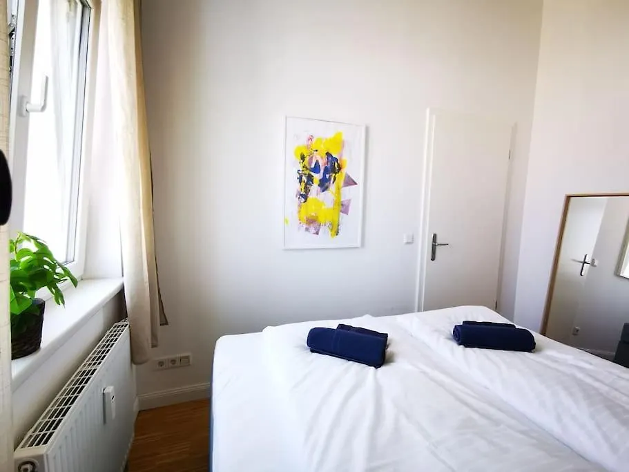 Sc 07 By Rockchair Apartments L Superhost Status L 2,5 Bedrooms Boxspringbeds Balcony Elevator Welcomes You! Berlin