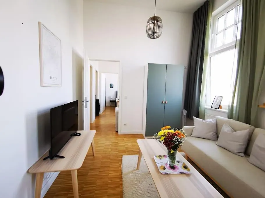 Sc 07 By Rockchair Apartments L Superhost Status L 2,5 Bedrooms Boxspringbeds Balcony Elevator Welcomes You! Berlin